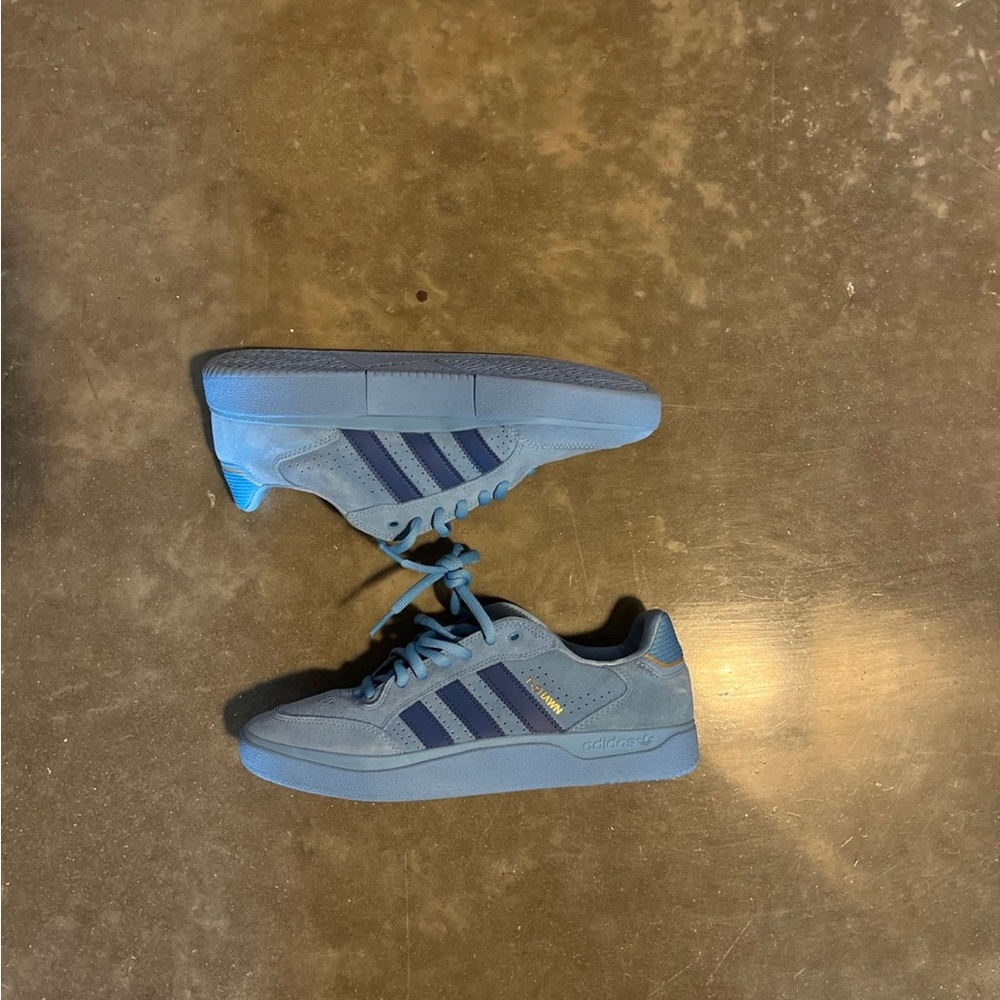 Adidas Tyshawn Low Skateboarding shoes
